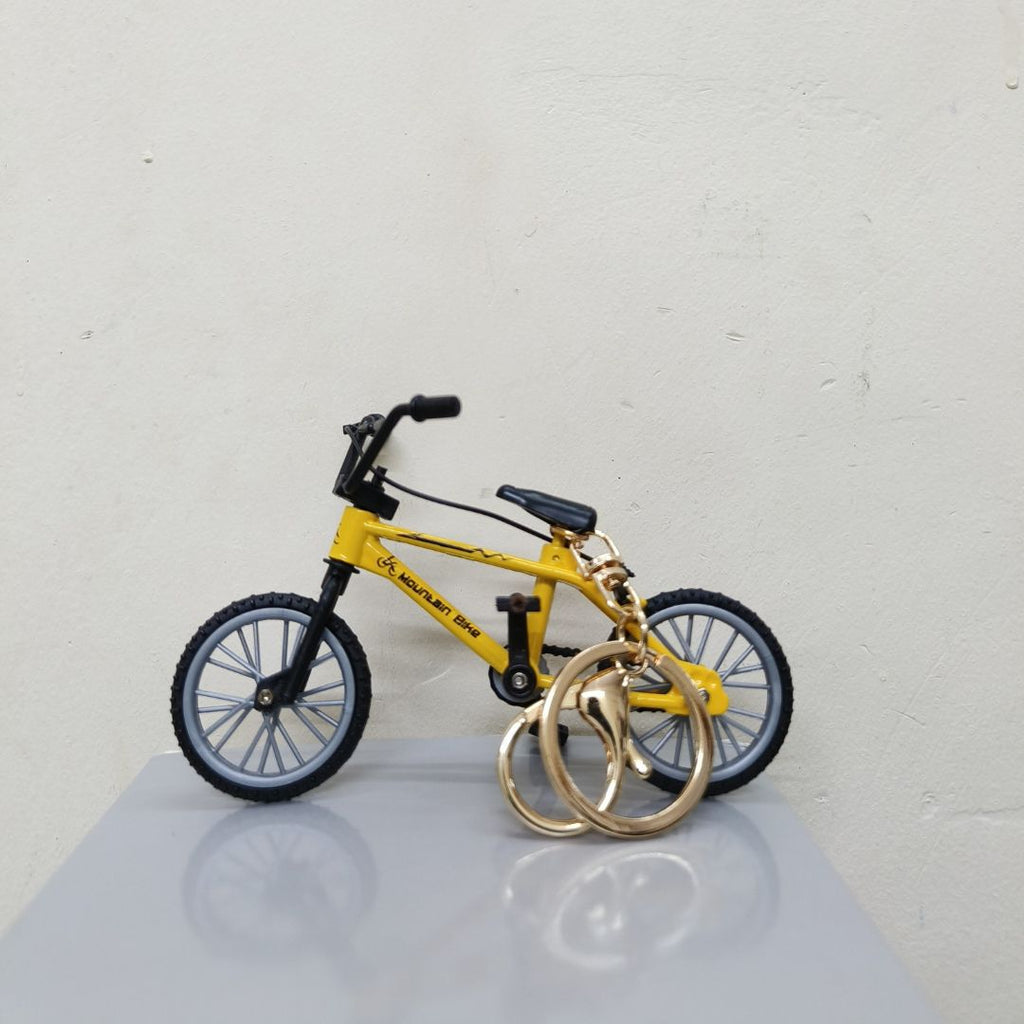 Buy KTRS ENTERPRISE Metal Bike Figurines Mini Model Metal Bicycles Model  Bike Ornaments Mountain Bike Sculpture Vintage Collection Vehicle Home  Decoration Crafts for Home Decor A Metal Art Home Decor Online at Best  Prices in India - JioMart.