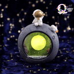 Astronaut Night Lamp - The Quirky Quest TheQuirkyQuest